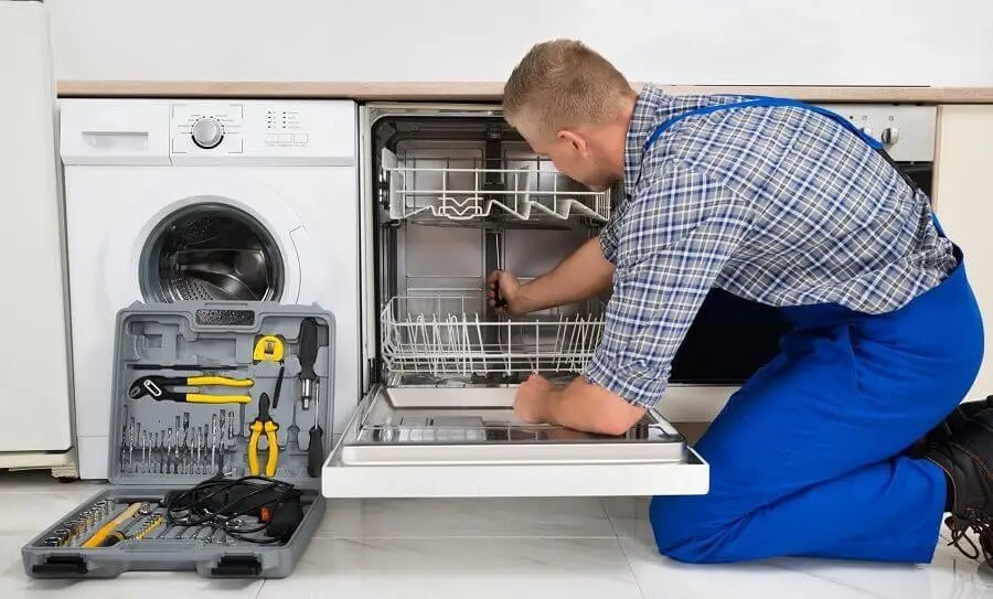 Yığılca Siemens servisi teknisyen ekibi beyaz eşya tamiri yaparken